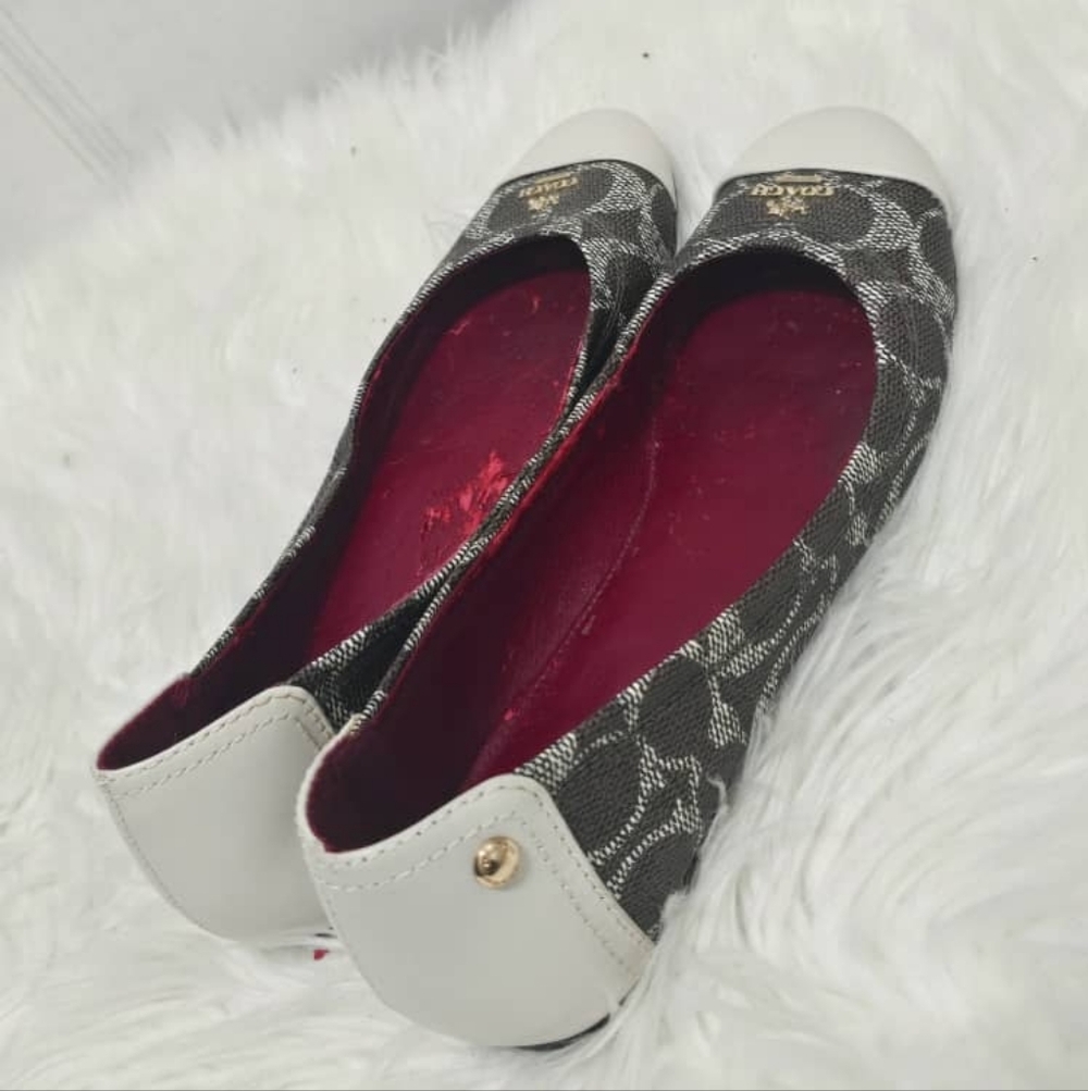 COACH Chelsea Signature Logo Leather Flats Brown Chalk Women's Size 6B - Picture 4 of 11